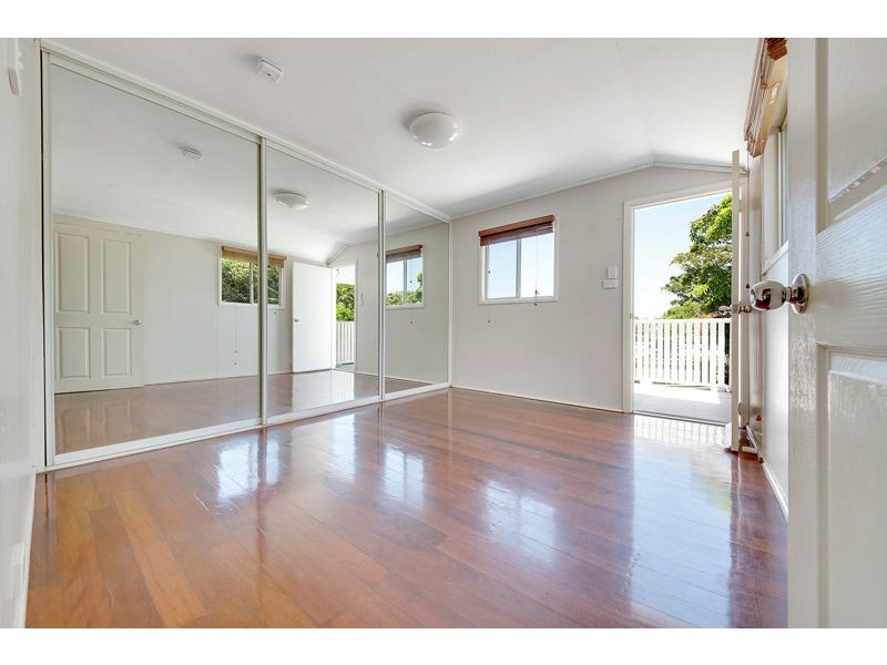 15 Bonar Street, South Gladstone QLD 4680