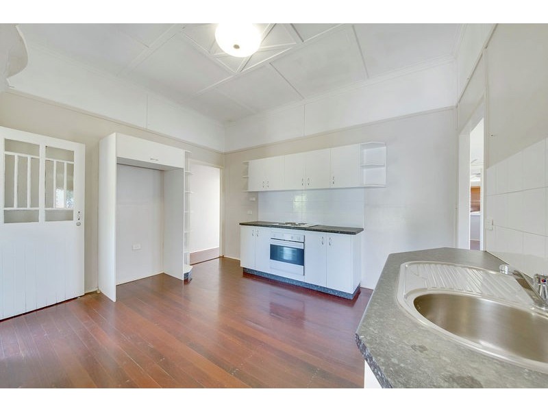 15 Bonar Street, South Gladstone QLD 4680