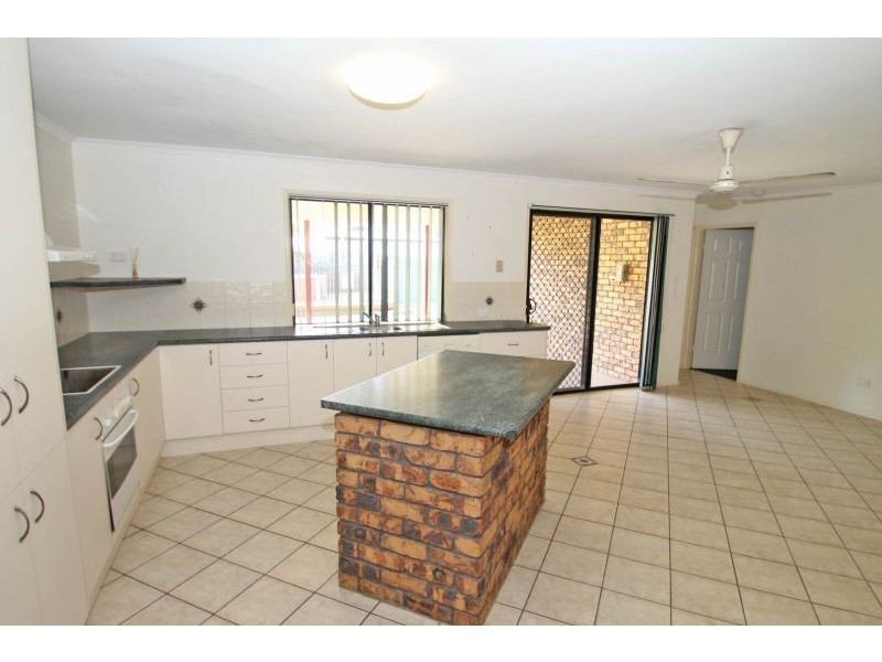 38 Witney Street, Telina QLD 4680