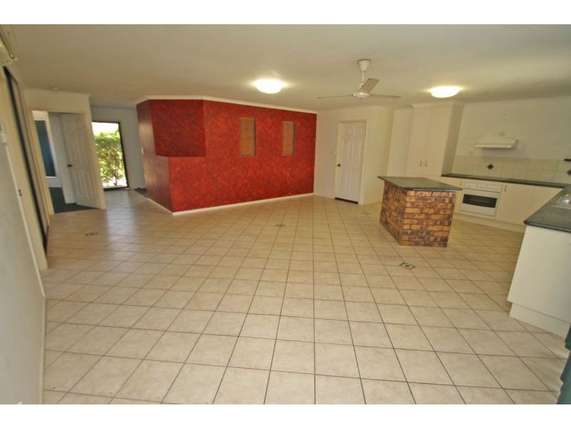 38 Witney Street, Telina QLD 4680