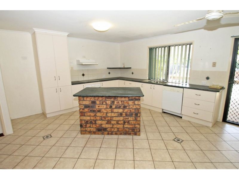 38 Witney Street, Telina QLD 4680