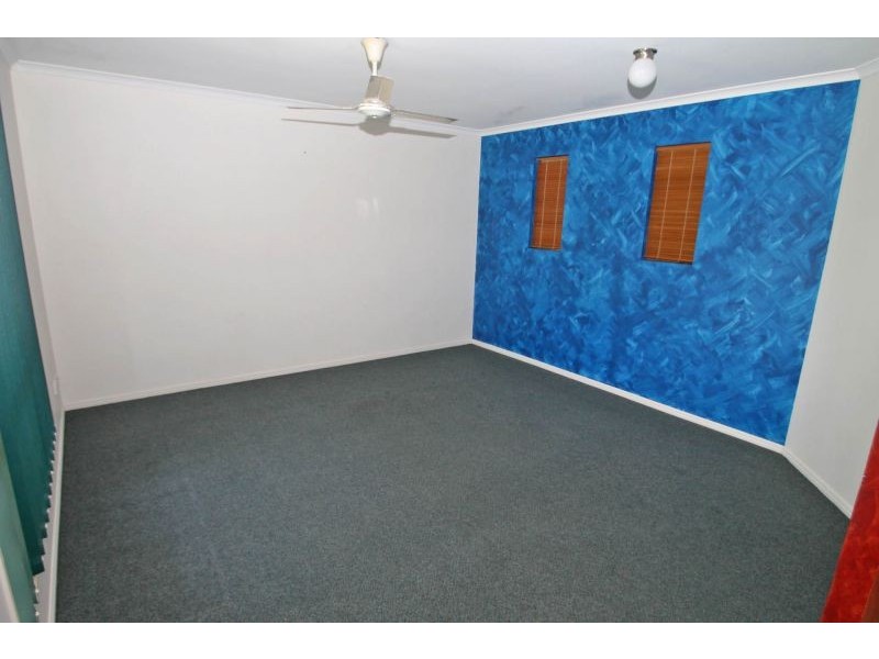 38 Witney Street, Telina QLD 4680