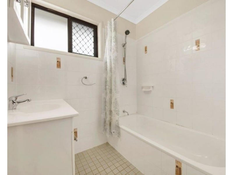 47 Gretel Drive, Clinton QLD 4680