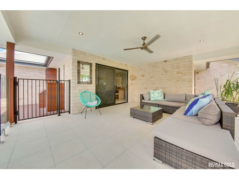 11 Briffney Street, Kirkwood QLD 4680