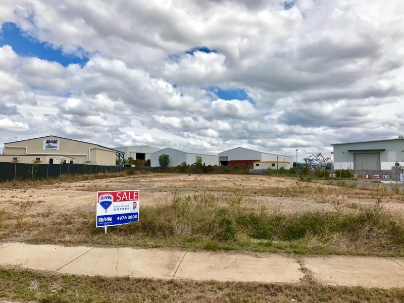 6 Roy Swenson Close, Callemondah QLD 4680