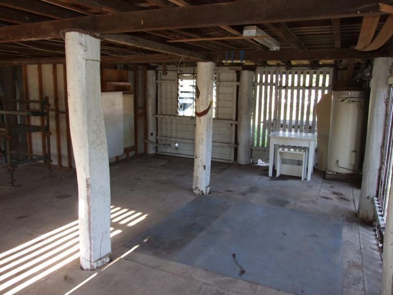 4 Buller Street, South Gladstone QLD 4680