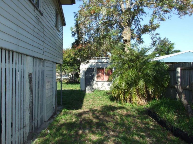 4 Buller Street, South Gladstone QLD 4680
