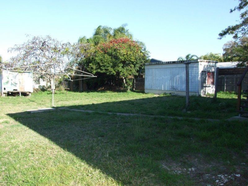 4 Buller Street, South Gladstone QLD 4680