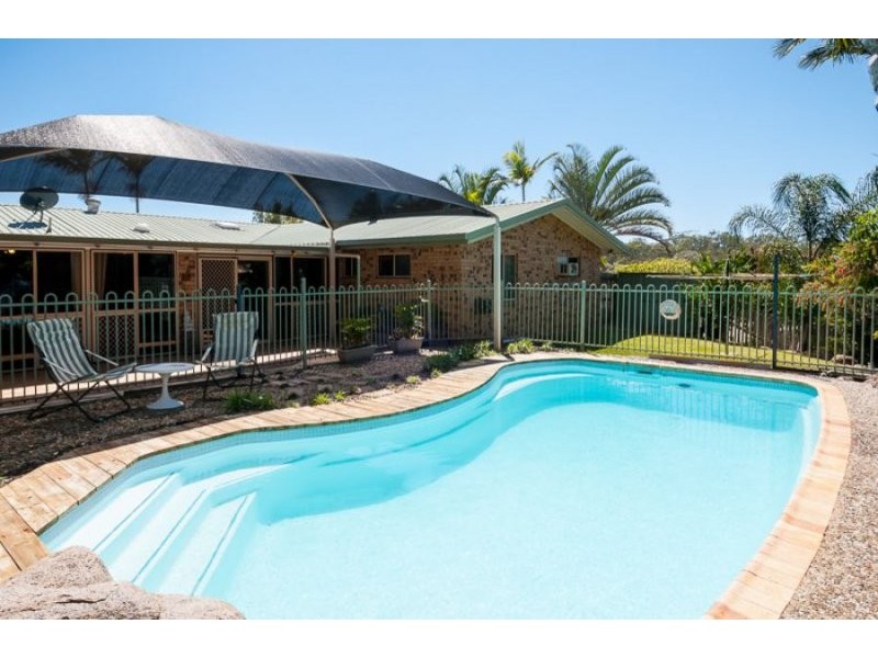 8 Vernon Road, Telina QLD 4680