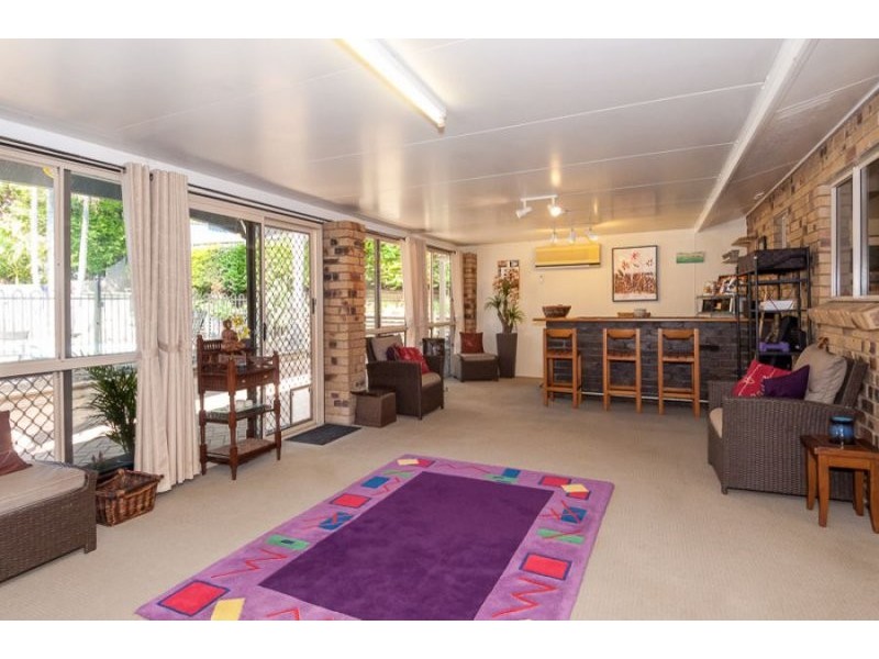 8 Vernon Road, Telina QLD 4680