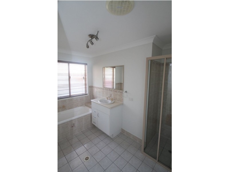 3 Hamilton Drive, Clinton QLD 4680