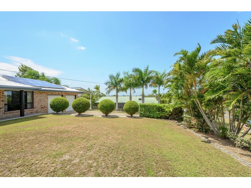 6 Kenneth Court, New Auckland QLD 4680
