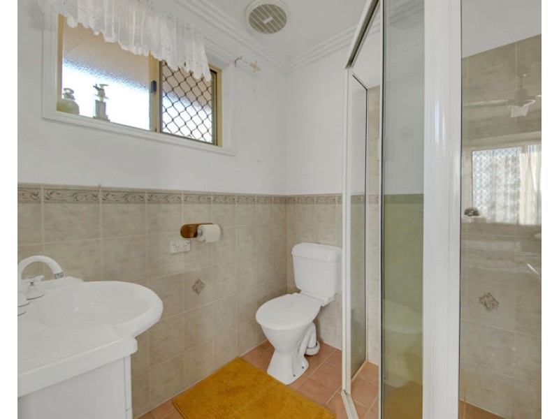 71 Penda Avenue, New Auckland QLD 4680