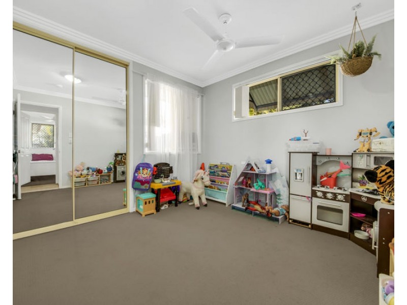 71 Penda Avenue, New Auckland QLD 4680