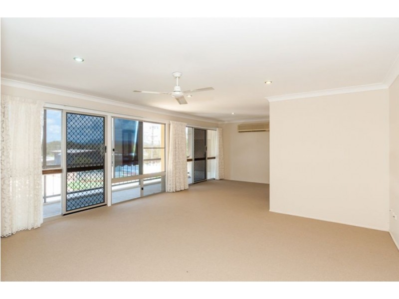 11 Wistari Street, Clinton QLD 4680