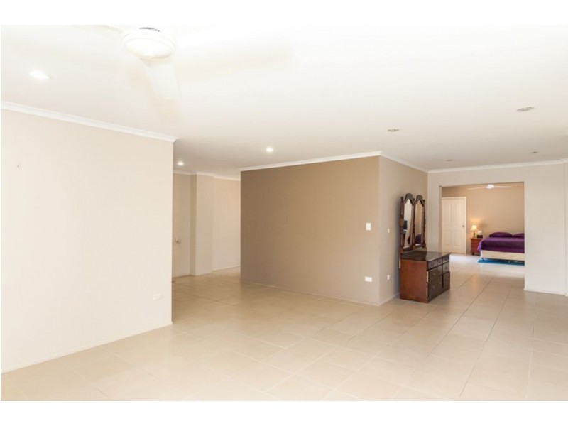 11 Wistari Street, Clinton QLD 4680