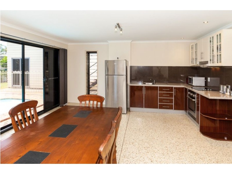 11 Wistari Street, Clinton QLD 4680