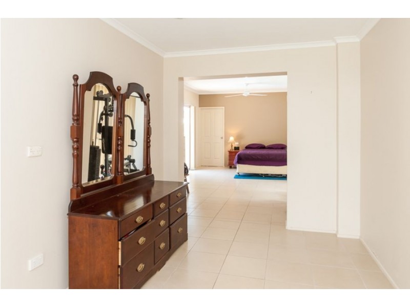 11 Wistari Street, Clinton QLD 4680