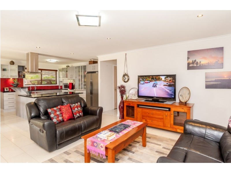 91 Wyndham Ave, Boyne Island QLD 4680