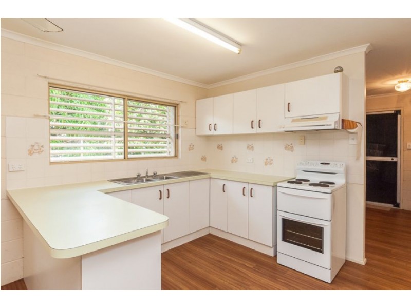 9 Pleasant Avenue, Tannum Sands QLD 4680