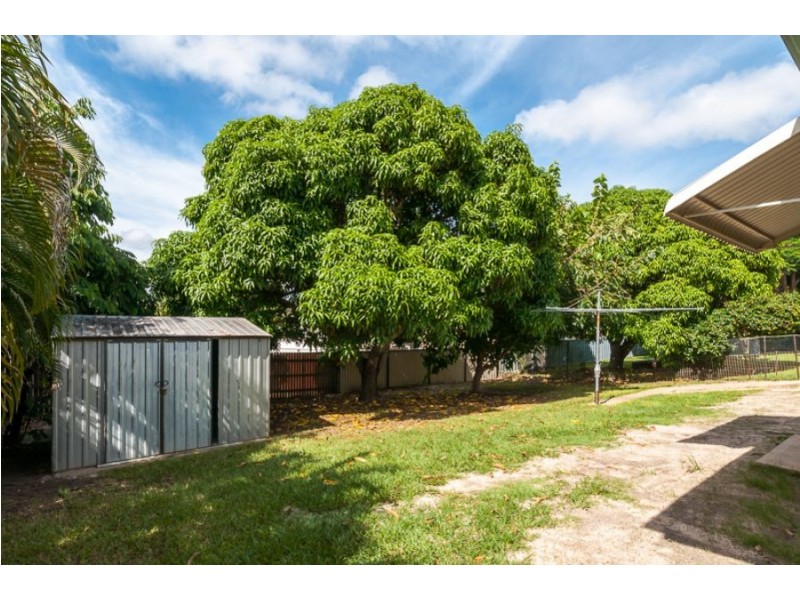 9 Pleasant Avenue, Tannum Sands QLD 4680