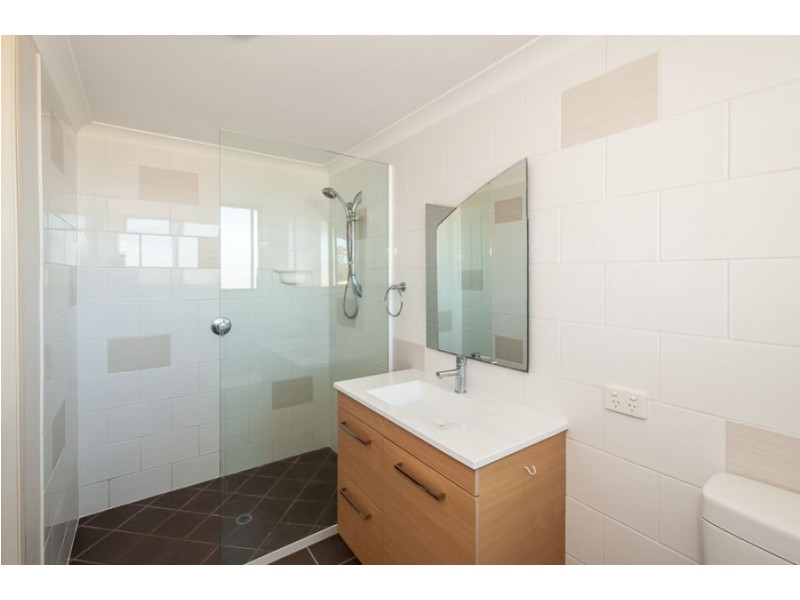 35 Lighthouse Drive, Boyne Island QLD 4680