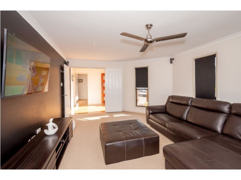 35 Lighthouse Drive, Boyne Island QLD 4680