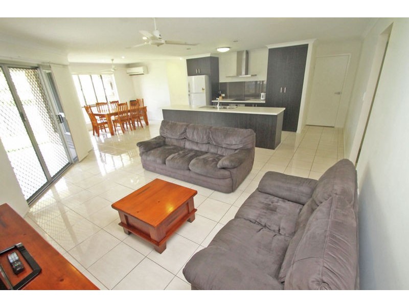 2 Munroe Court, West Gladstone QLD 4680