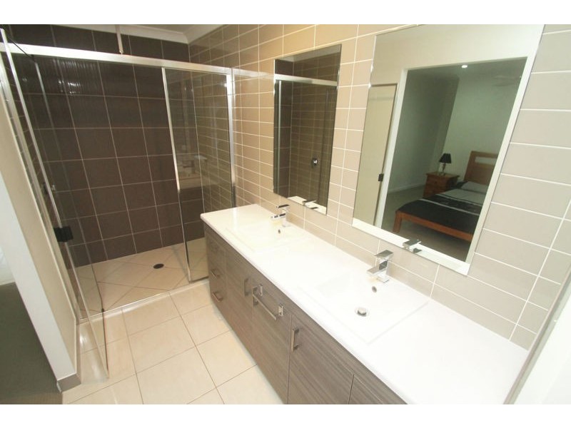 2 Munroe Court, West Gladstone QLD 4680