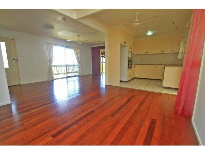1 Steed Street, West Gladstone QLD 4680