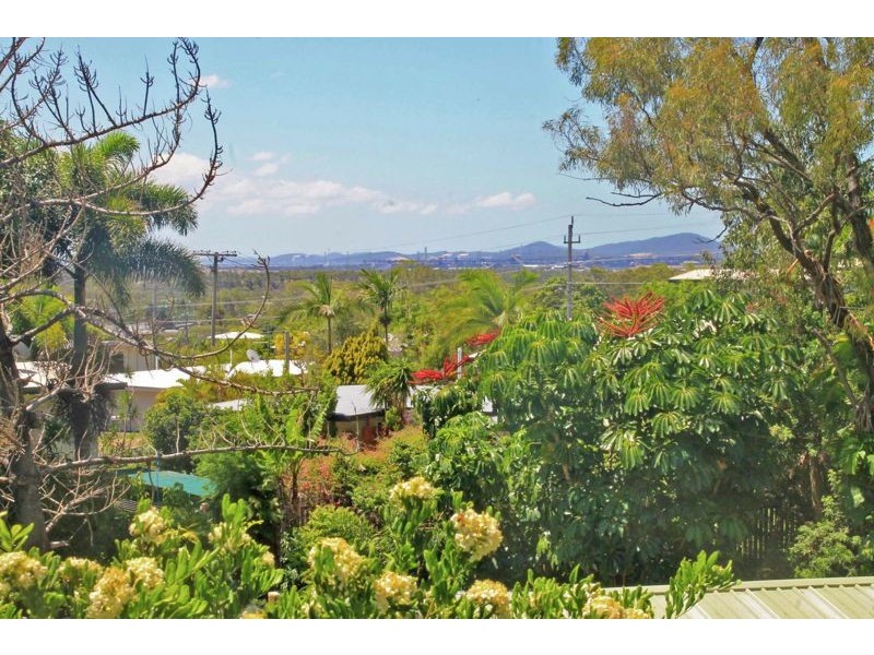 1 Steed Street, West Gladstone QLD 4680