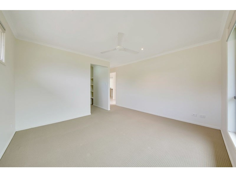 8 Jordana Court, New Auckland QLD 4680