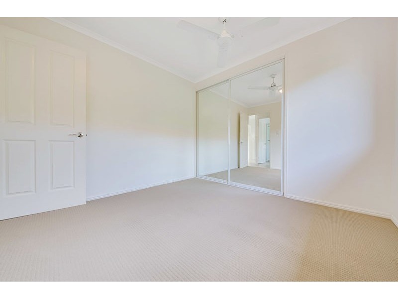 8 Jordana Court, New Auckland QLD 4680