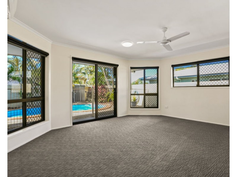 10 Daniel Drive, New Auckland QLD 4680