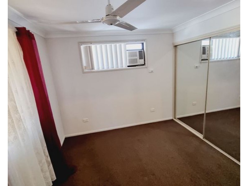 1/50 Auckland Street, Gladstone QLD 4680
