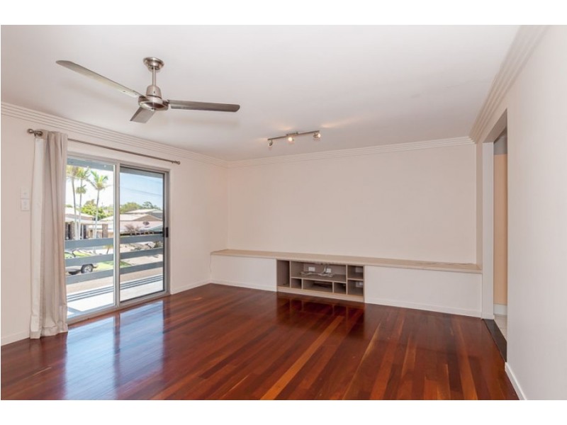 10 Polmaise Street, Boyne Island QLD 4680