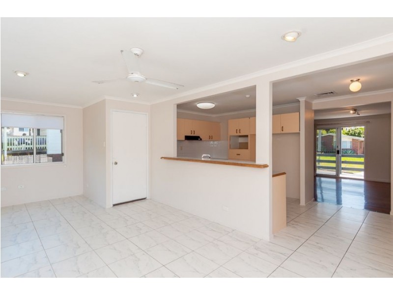 10 Polmaise Street, Boyne Island QLD 4680