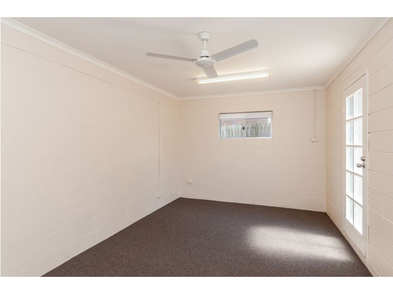 10 Polmaise Street, Boyne Island QLD 4680