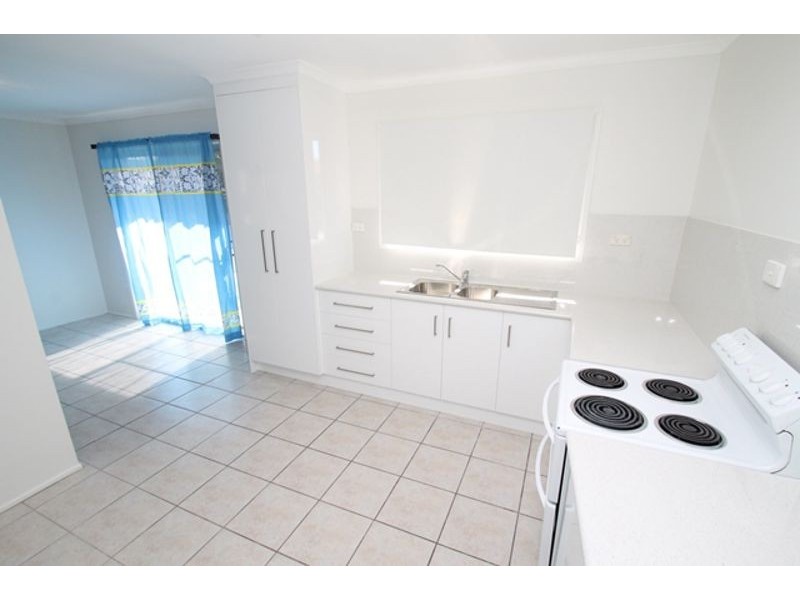 6 Saturn Crescent, Telina QLD 4680