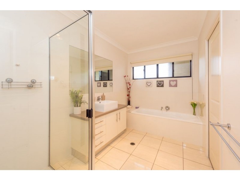 10 Baruby Boulevard, Benaraby QLD 4680
