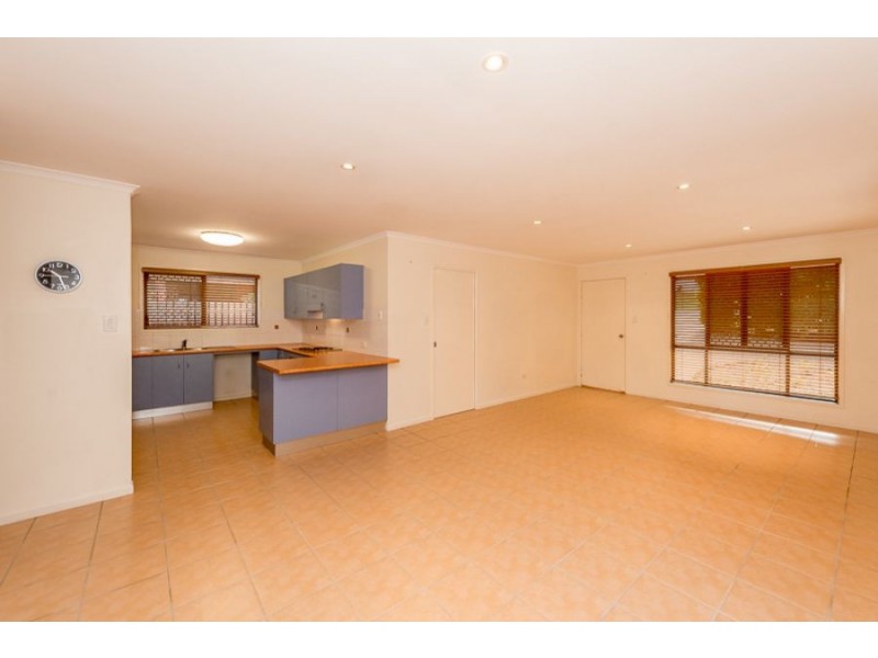 42 Ann Street, South Gladstone QLD 4680