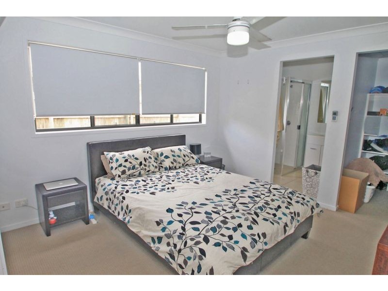 32 Bottlebrush Drive, Kirkwood QLD 4680