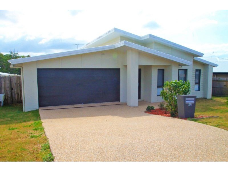 32 Bottlebrush Drive, Kirkwood QLD 4680