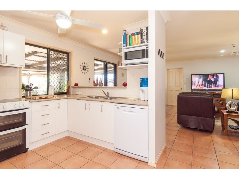 10 WALKER STREET, Clinton QLD 4680