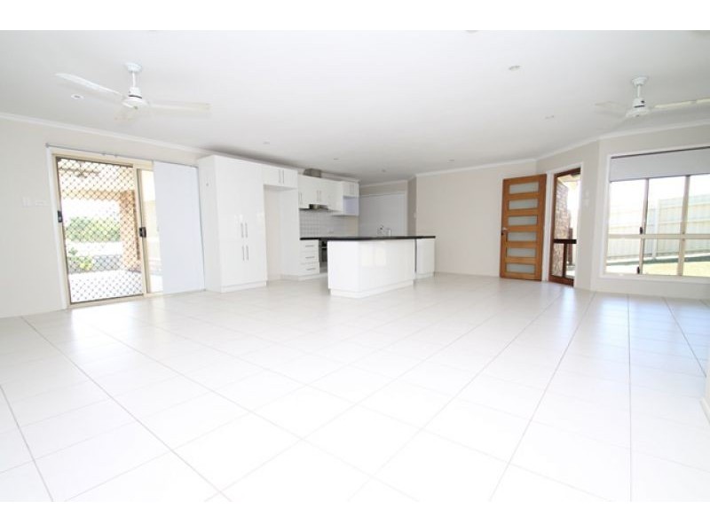 6 DAYDREAM DRIVE, Clinton QLD 4680