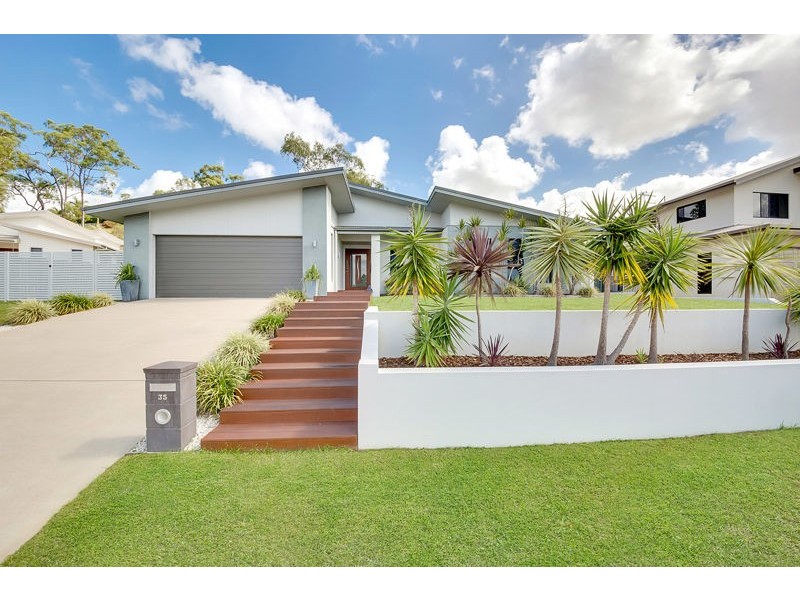 35 Grasstree Crescent, Kirkwood QLD 4680