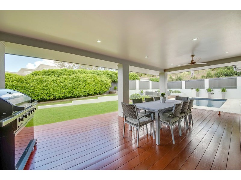 35 Grasstree Crescent, Kirkwood QLD 4680