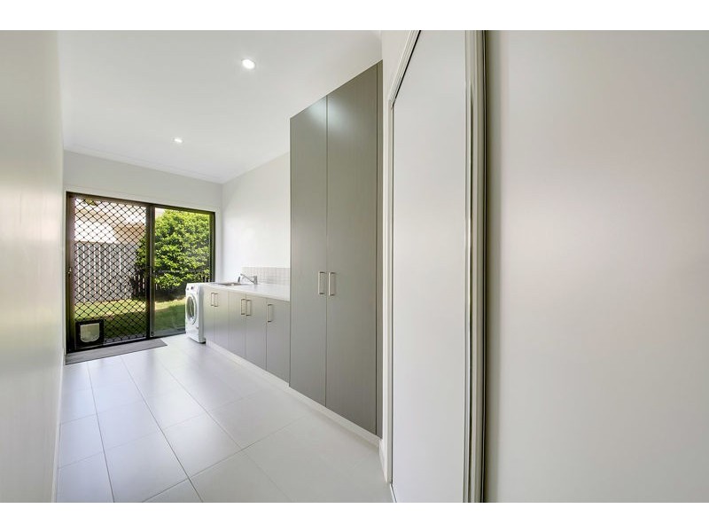 35 Grasstree Crescent, Kirkwood QLD 4680