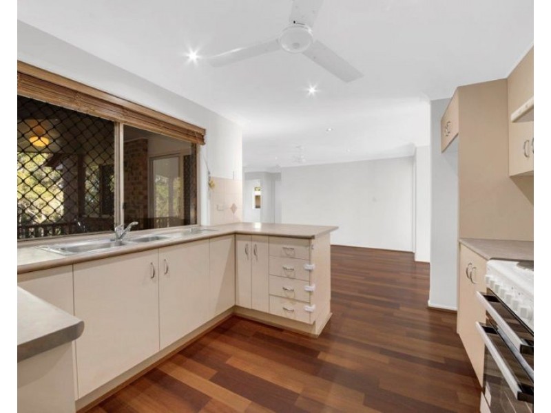 3 Hamilton Drive, Clinton QLD 4680