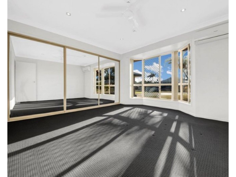 3 Hamilton Drive, Clinton QLD 4680